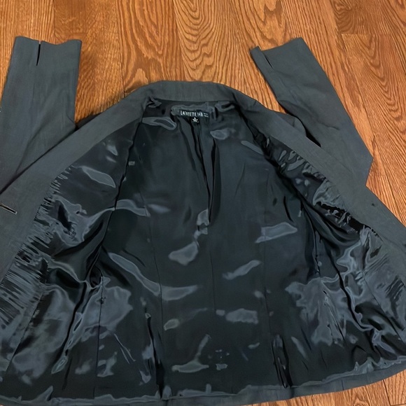 Lafayette 148 New York 2 button closure blazer gray polished sophisticated sz 6 - Picture 11 of 12